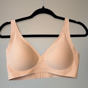 OEAK Deep V, Wireless Nude Comfort Bra with Smooth Contour Cups